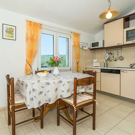 Apartmán Lara *